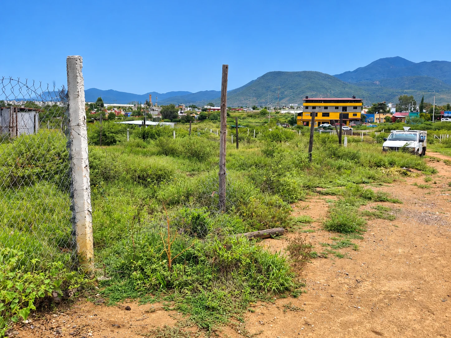 Lote de 10 × 20 m²-col. Jacarandas · frente a Ciudad Yagul — foto 4
